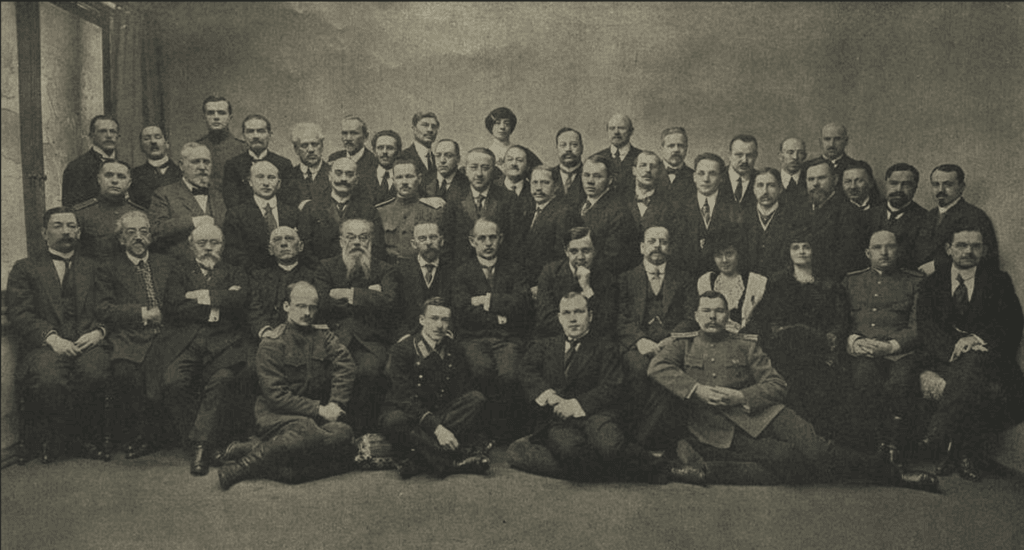 Group portrait of the staff of the Russian newspaper Novoye Vremya in 1917